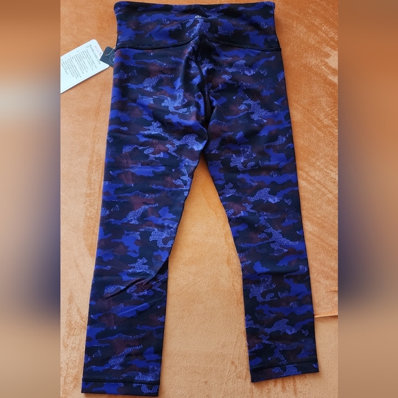 NWT Wunder under crop III 4 - Picture 2 of 3